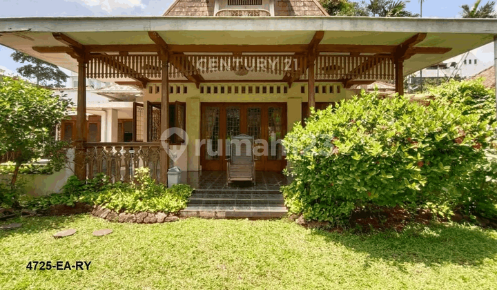 For Sale: Sturdy Move-In Ready Strategic House in Menteng, Central Jakarta 2