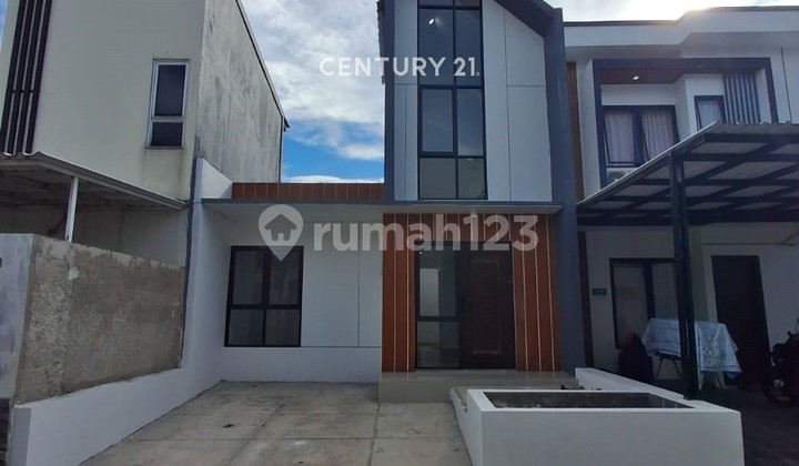 For Sale Nice Strategic Ready-to-Live House In Pamulang