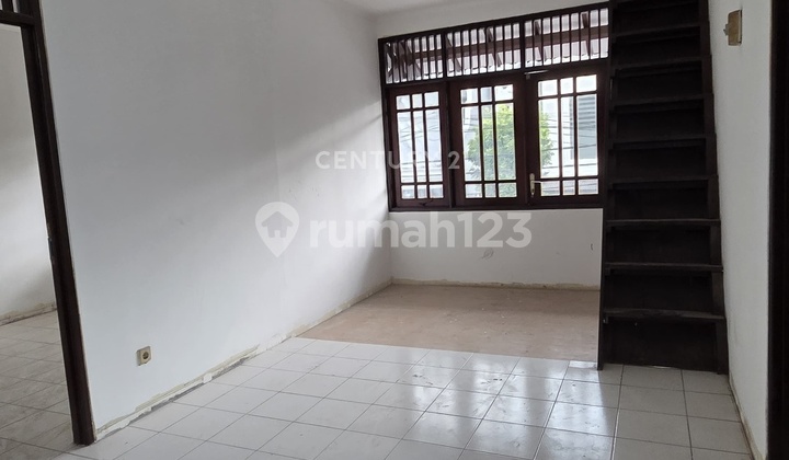 House for Rent in Bintaro Sector 3 Strategic Location House for Rent in Bintaro Sector 3 Strategic Location