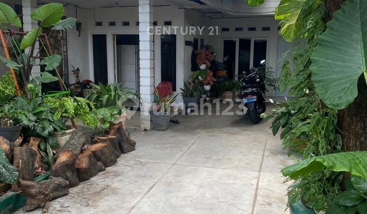 For Sale, Strategic House at Attractive Price in Pesanggrahan, South Jakarta 2