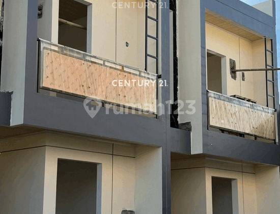 Dijual Rumah Hook Strategis Siap Huni Di Pesanggrahan JakSel Dijual Rumah Hook Strategis Siap Huni Di Pesanggrahan JakSel