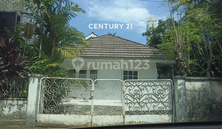 Rumah Strategis Harga Menarik di Kebayoran Baru Jakarta Selatan