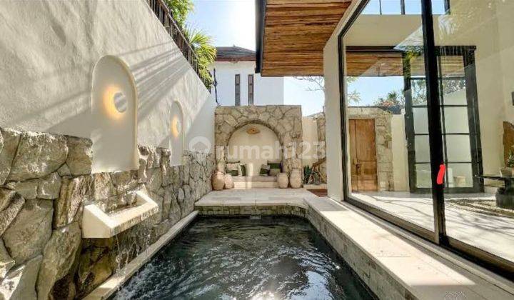 Lease hold 2 bedrooms Villa 95m² Best spot in seminyak area 1