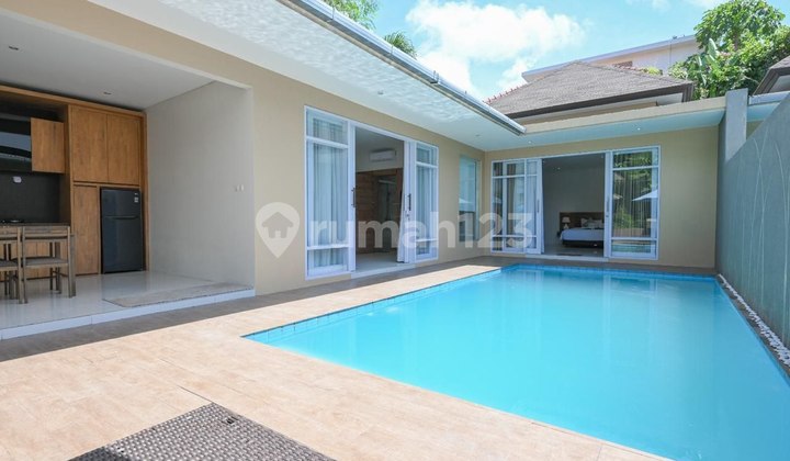 Modern villa di kawasan Darmawangsa Nusa Dua 2BR Luas 245m2 2