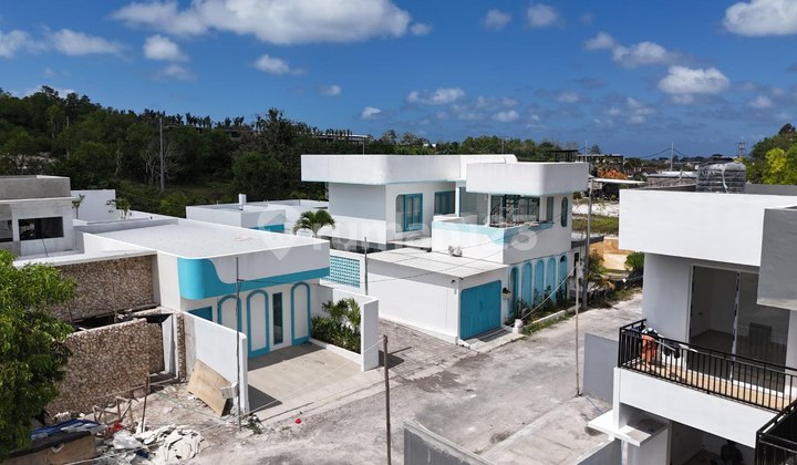 Villa Baru Santorini Style di Ungasan Dekat Melasti