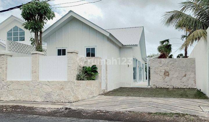 Brand New 3 Bedrooms Villa 300m² Near Melasti Ungasan 1