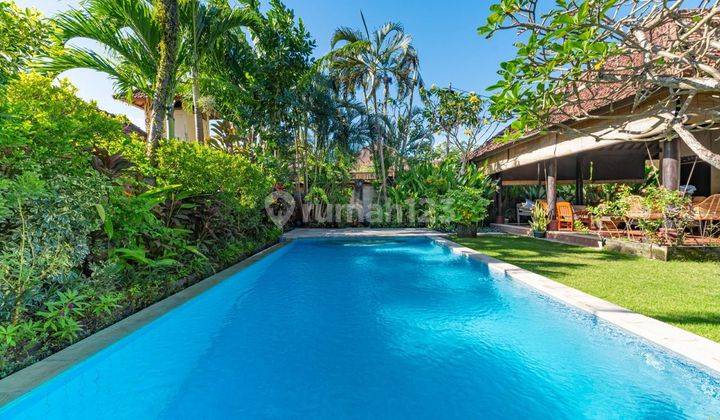 2 Bedrooms Villa 720m2 Balinese Style In Umalas Kerobokan