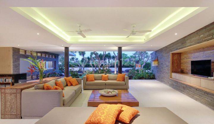 Stunning Modern Villa In Balangan Ungasan Badung  11