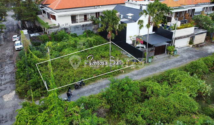 Tanah di Seminyak , Badung, Lingkungan Villa 2