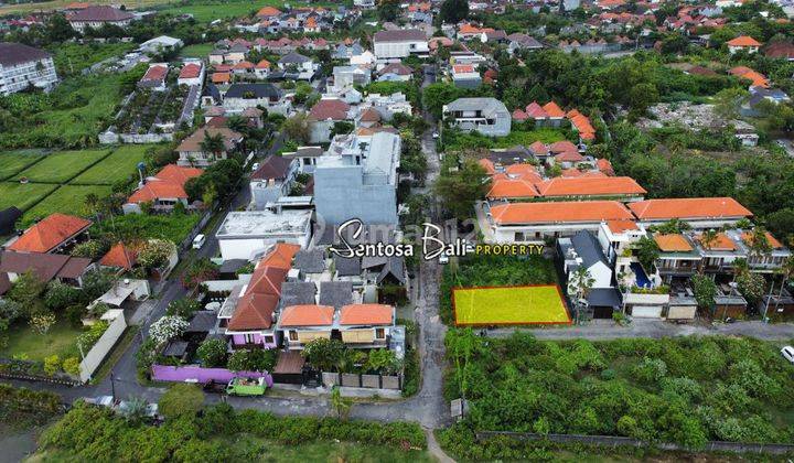 Tanah di Seminyak , Badung, Lingkungan Villa 5
