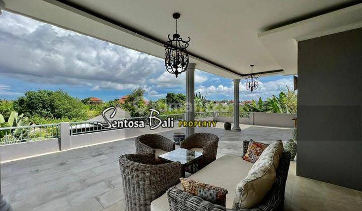 Luxury Villa di Merthanadi , Kerobokan , Badung One Gate