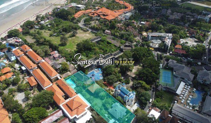 Land in Seminyak, Badung, near the beach there is a hotel building 1