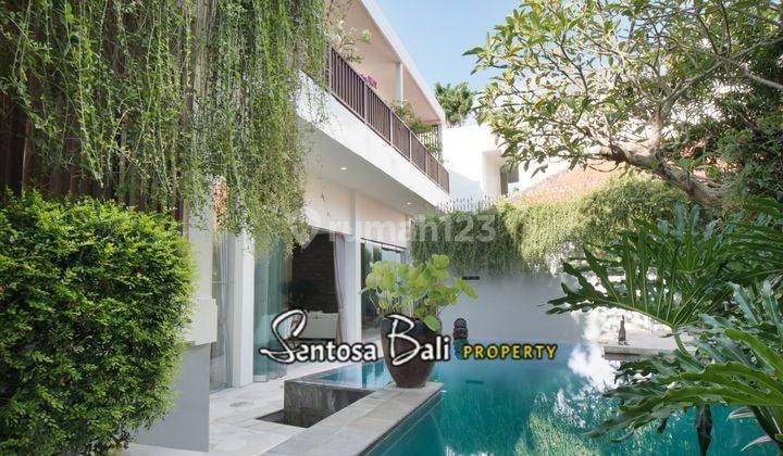 Villa Modern Minimalis di Balangan Jimbaran Lingkungan Villa 1