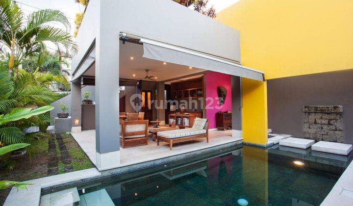 Stunning 5 Bedrooms Villa In Batu Belig Kerobokan Near The Beach  2