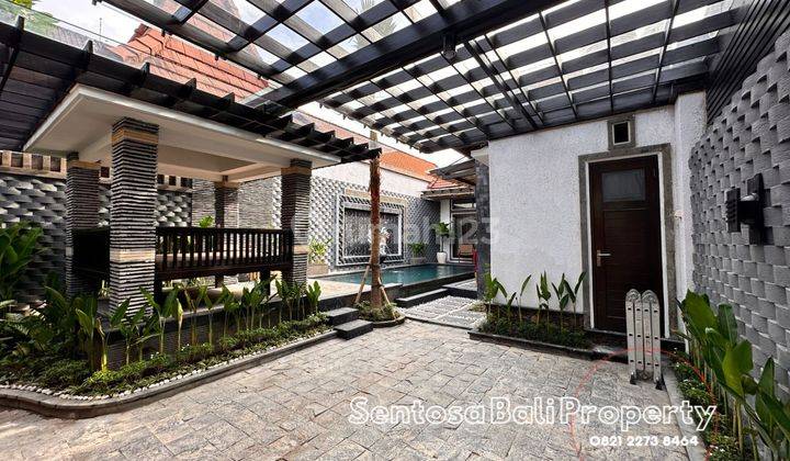 2 Bedrooms Villa di Taman Sari Kerobokan Bali 2