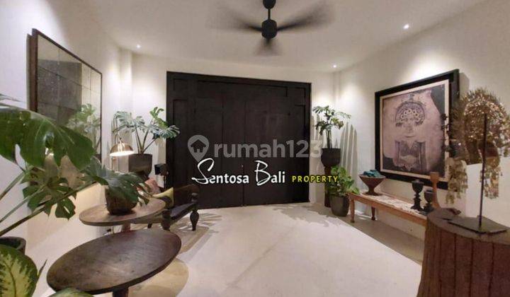 Kuwum House 3 Bedrooms 300m² in Kuwum Kerobokan Bali 2