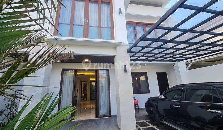 4 Bedroom 200m² Luxury House in Purigading Jimbaran 1