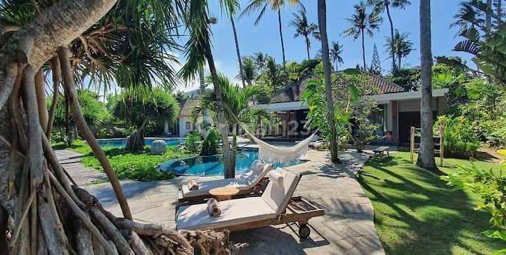 Luxury Villa Beach Front 2475m2 di Candi Dasa Karangasem Bali 2