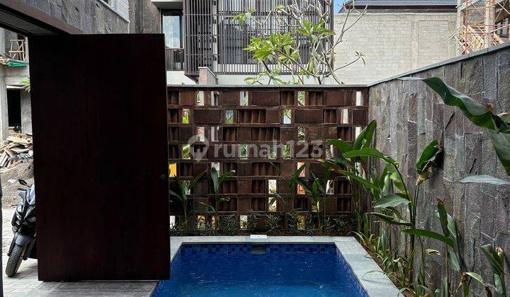 Brand New 3 Bedrooms Villa 120m² Canggu bone wood, Cluster 1