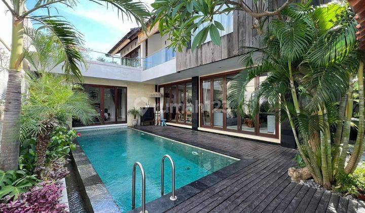 Luxury 3 Bedrooms Villa 300m2 di Bumbak Umalas  1