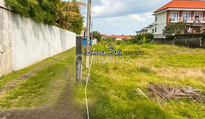 Tanah 1725m² di Batan Kangin Tibubeneng Canggu , Lingk Villa 2