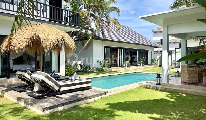 Luxury tropical Villa Batu Bolong Canggu 4 Bedrooms 1000m² 