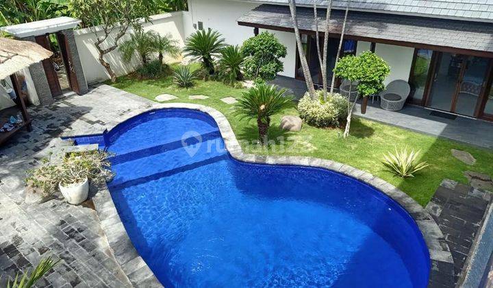 Modern 3 Bedrooms Villa 638m² in Berawa Canggu Bali 1