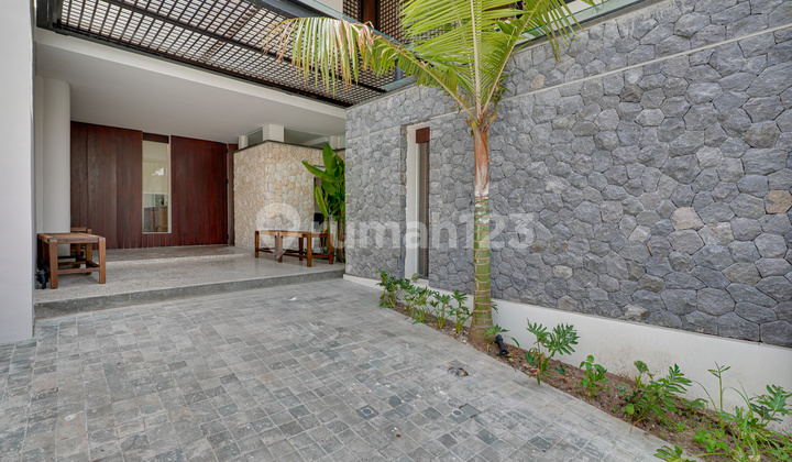 Luxury Villa Padang Linjong Canggu 5Br 343 M² 2