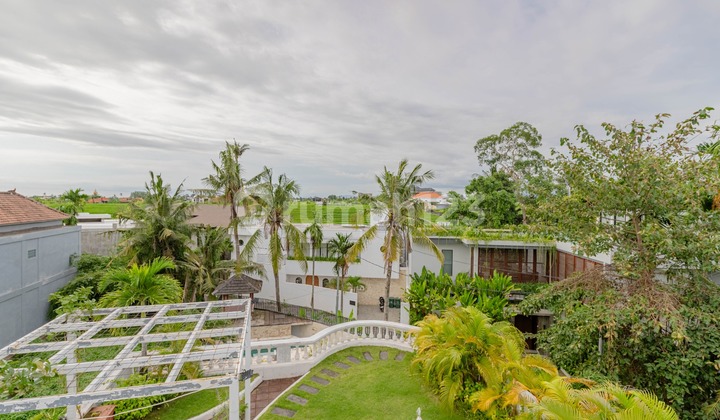 American Style Luxury Villa in Pererenan Canggu, 5 Bedrooms, Land Area 460m² American Style Luxury Villa in Pererenan Canggu, 5 Bedrooms, Land Area 460m²