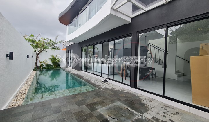Brand New 3 Bedroom Villa 200m² - Tumbak Bayuh Pererenan Canggu 2