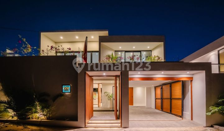 Luxury brand New Villa Balangan 5BR Land size 292m² 2