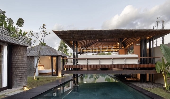 Luxury Villa Nelayan Canggu 3 Bedrooms 400 M² 2