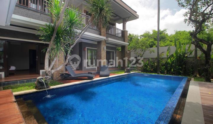 Luxury Villla Seminyak 4 Bedrooms 450M2 Luxury Villla Seminyak 4 Bedrooms 450M2