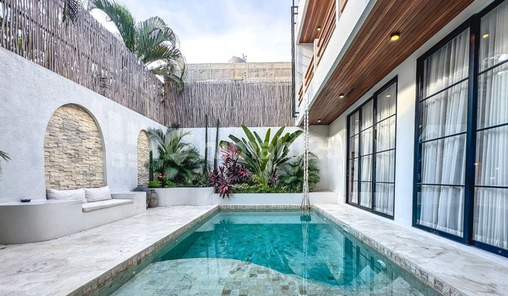 Contemporary Modern Villa Umalas Kerobokan 3BR Area 200m²