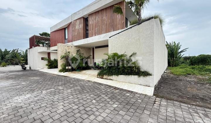 Luxury Villa Beraban Tanah Lot 3 Bedrooms 250M2