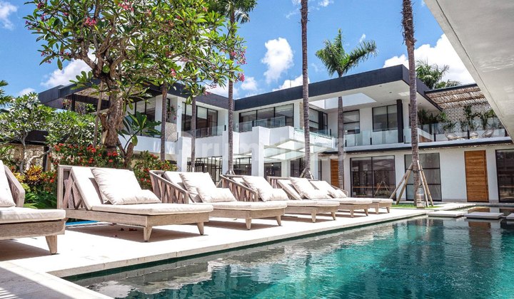 Luxururious Modern villa in Tumbak bayuh Pererenan Canggu