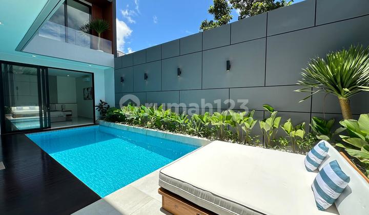 Prime Location Berawa Canggu 3 Bedrooms Modern Villa 2
