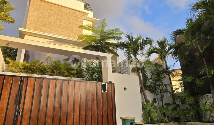 Ocean View Villa 3 Lantai di Kawasan Elite Pecatu 4Br Luas 201M2 2