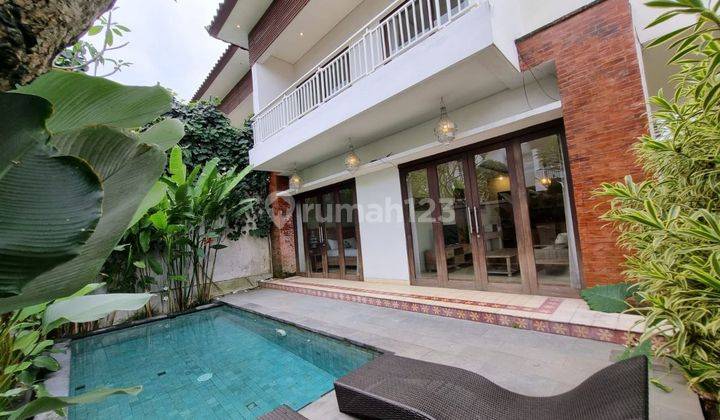 3 Bedrooms Villa 200 M2 In Pererenan Canggu , One Gate  1