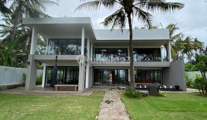 Luxury Beach Front Villa 4 Bedroom 2335m2 di Pantai Saba Gianyar Bali 2