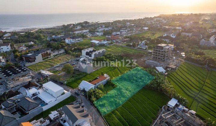 Land 1470 m2 in Pererenan Canggu near the Beach 1