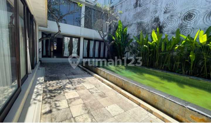 Rumah di Tukad Badung Renon 4 Bedrooms 400M² 2