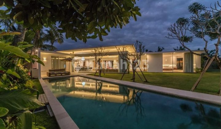 Modern villa in Babakan Canggu, 5 bedrooms, area 1560m² 2