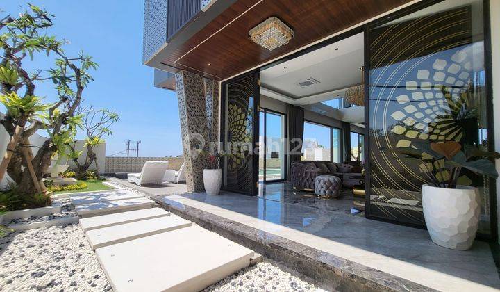 Ocean View Villa 4 Bedrooms 400m² in Pecatu Ungasan Bali 1