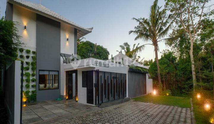 Modern Villa Tumbak Bayuh Canggu 3BR Area 260m² Modern Villa Tumbak Bayuh Canggu 3BR Area 260m²