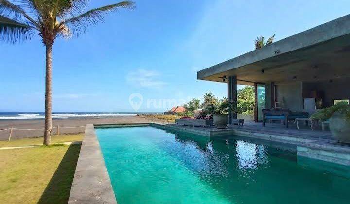 Luxury Beach Front Villa 4 Bedroom 2335m2 in Saba Beach Gianyar Bali 2