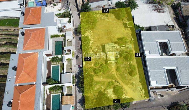 900m2 Land in Pererenan Canggu, Villa Surroundings 1