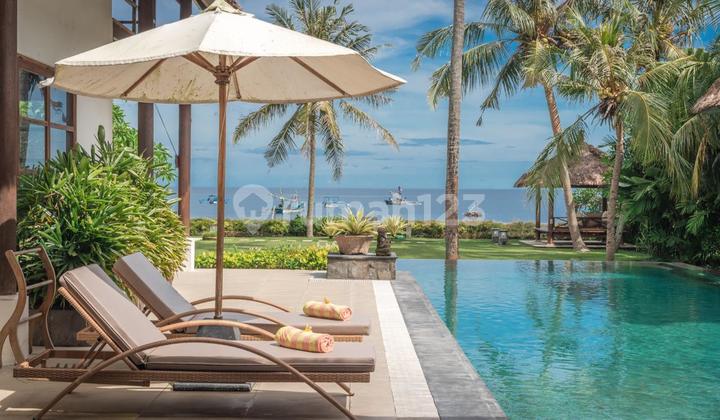 Luxury Villa Beachfront Seririt Buleleng Bali 1950M2
