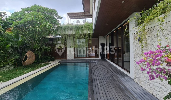 Modern 3BR 300m² Villa in Umalas Kerobokan