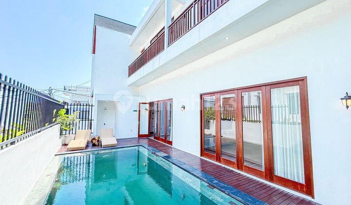 Brand New Modern Villa Ungasan 3 Bedrooms 296M² 2
